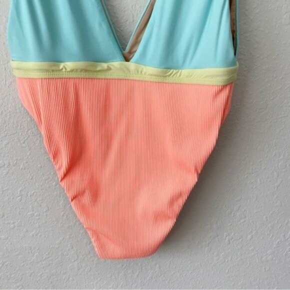 NWOT Basta surf Deep-v colorblock one piece swim bathing suit 14 - Picture 10 of 12
